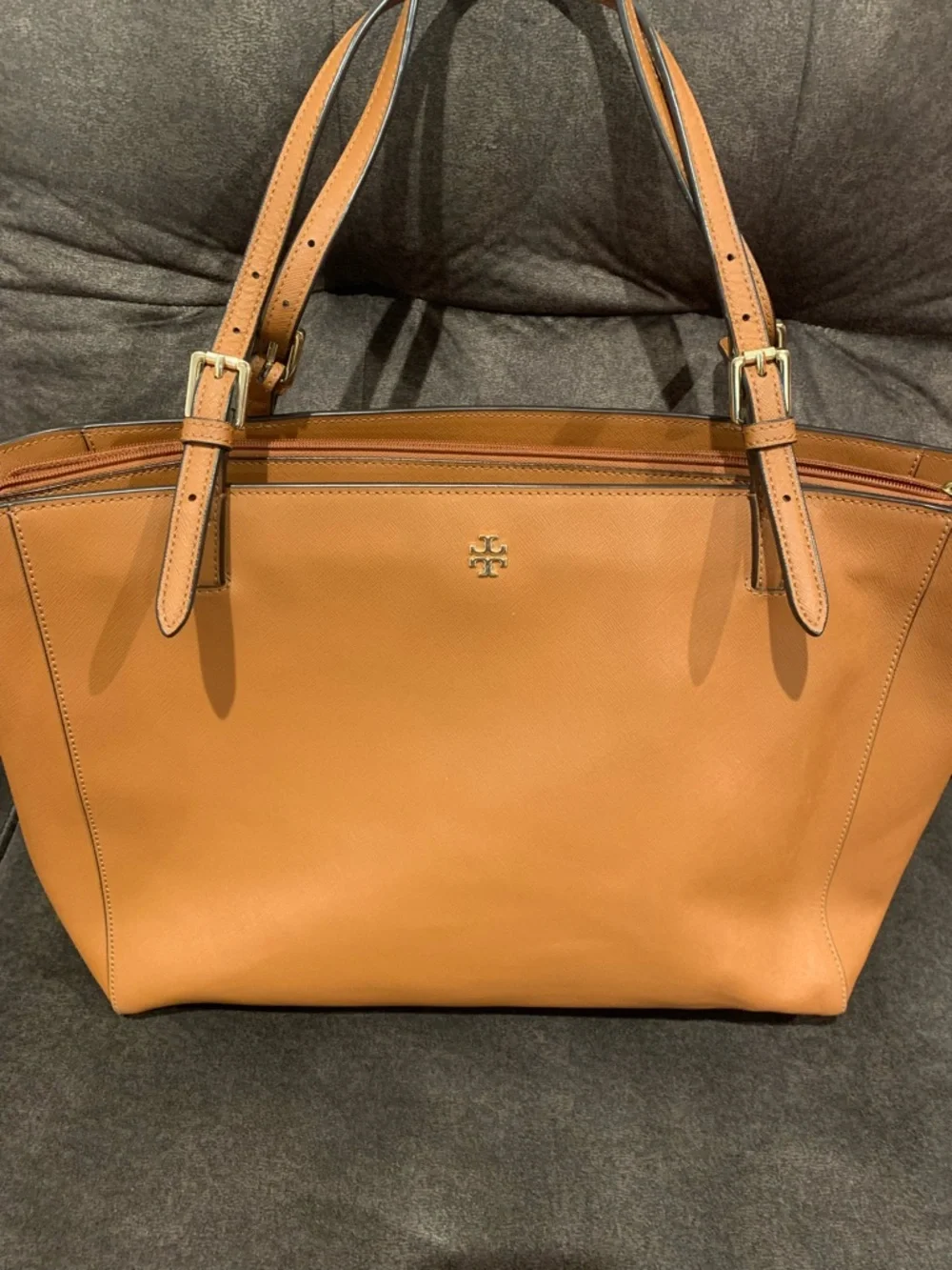 Tory Burch Cognac Leather Tote with Gold Logo - Picture 2 of 5